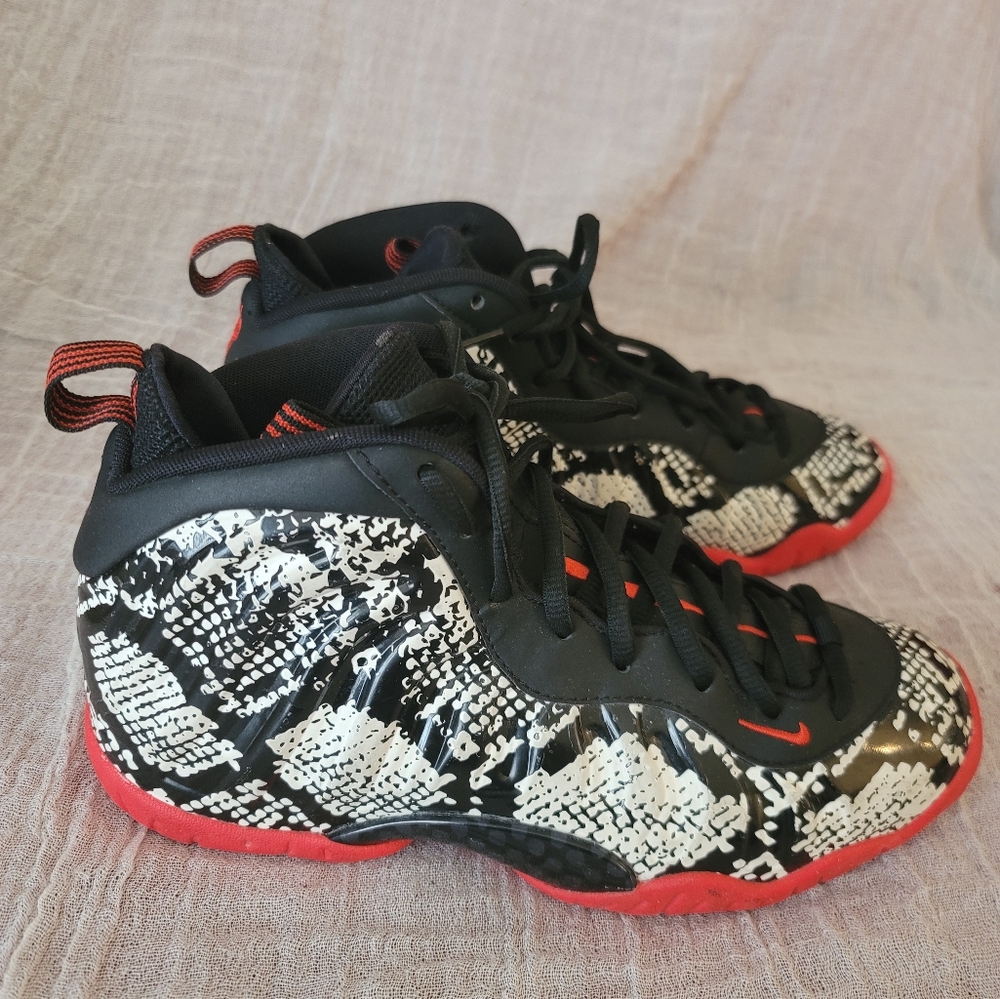 Nike Air Foamposite One Albino Snakeskin Size 6